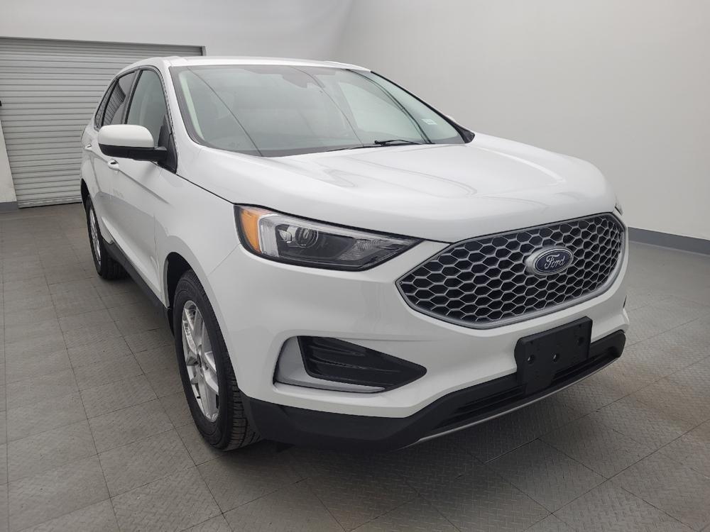 used 2024 Ford Edge car, priced at $28,095
