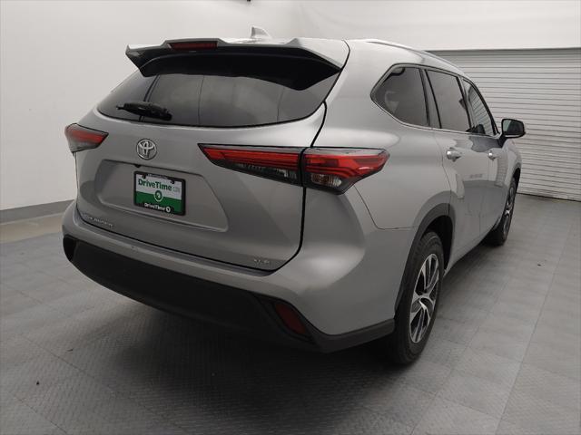 used 2021 Toyota Highlander car, priced at $29,895