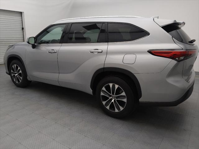 used 2021 Toyota Highlander car, priced at $29,895