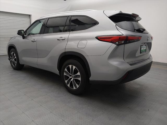 used 2021 Toyota Highlander car, priced at $29,895