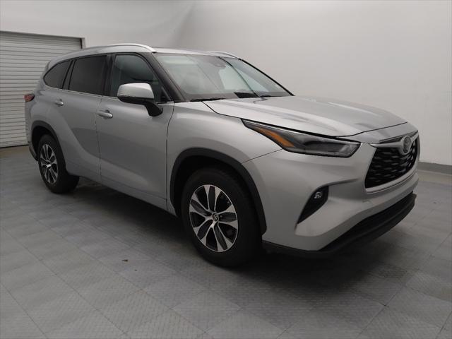 used 2021 Toyota Highlander car, priced at $29,895