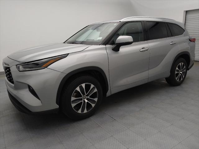 used 2021 Toyota Highlander car, priced at $29,895