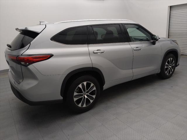 used 2021 Toyota Highlander car, priced at $29,895