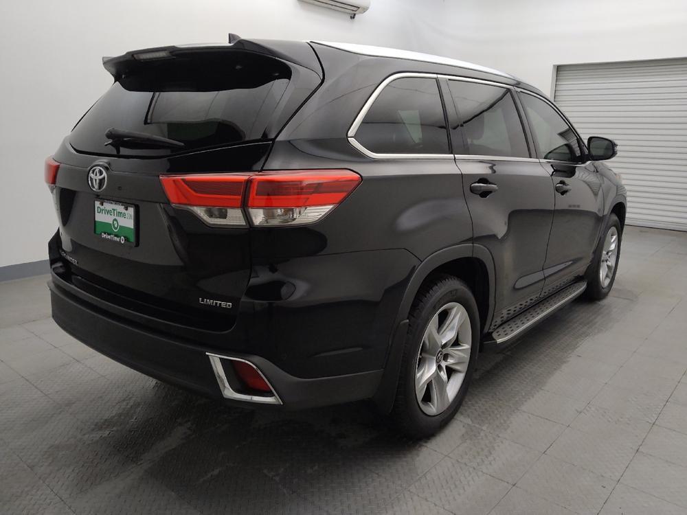 used 2019 Toyota Highlander car, priced at $27,495