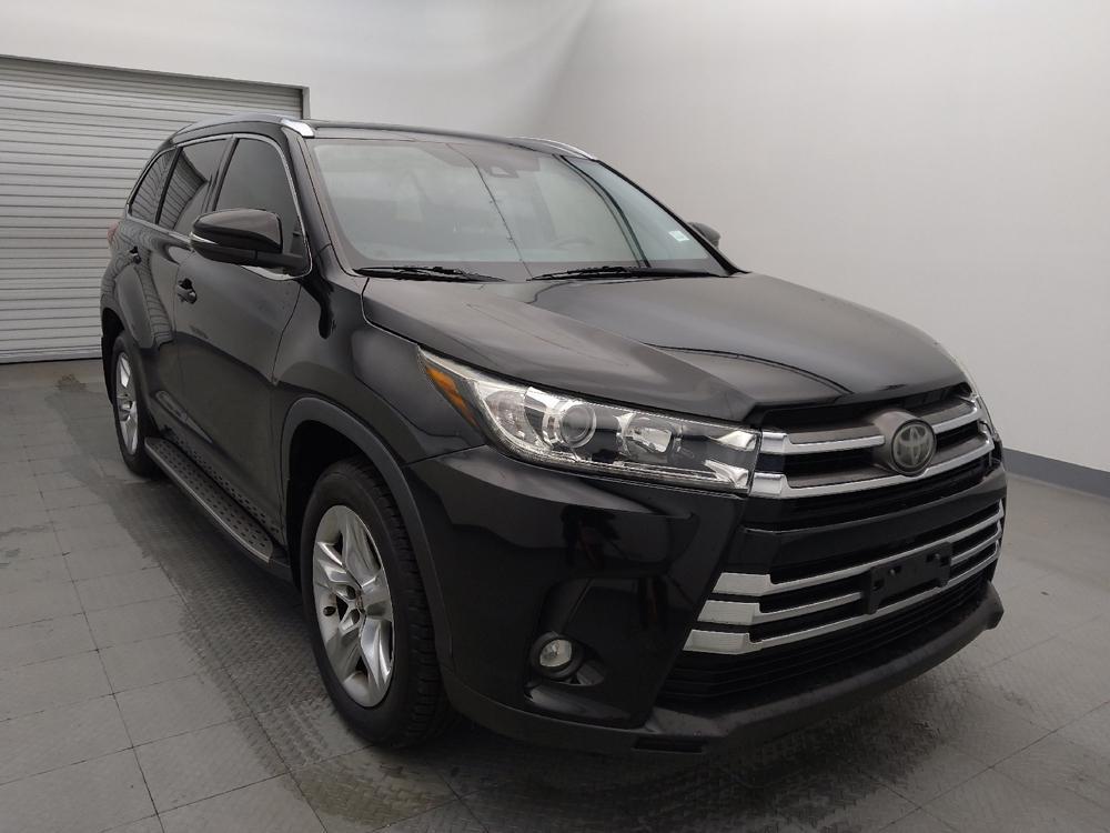 used 2019 Toyota Highlander car, priced at $27,495