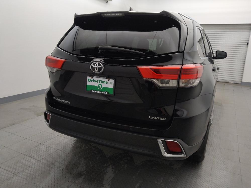 used 2019 Toyota Highlander car, priced at $27,495