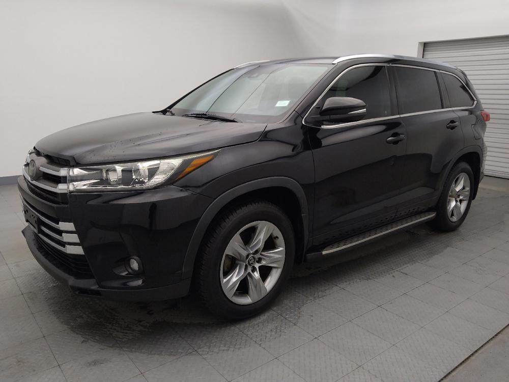 used 2019 Toyota Highlander car, priced at $27,495