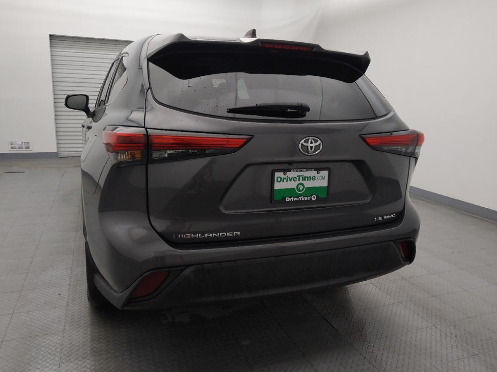 used 2022 Toyota Highlander car, priced at $28,095