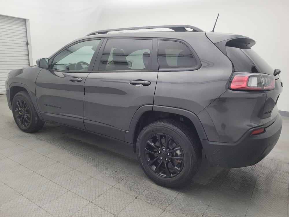 used 2023 Jeep Cherokee car, priced at $28,095