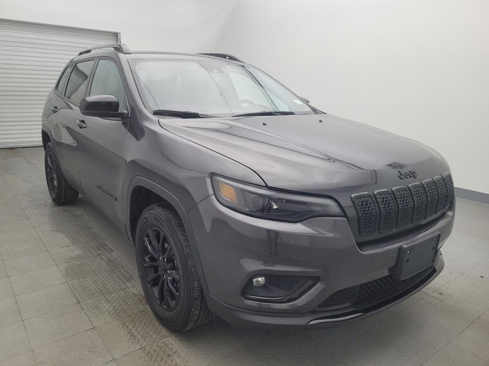 used 2023 Jeep Cherokee car, priced at $28,095