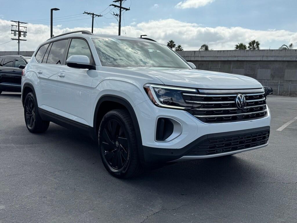 new 2025 Volkswagen Atlas car, priced at $48,114