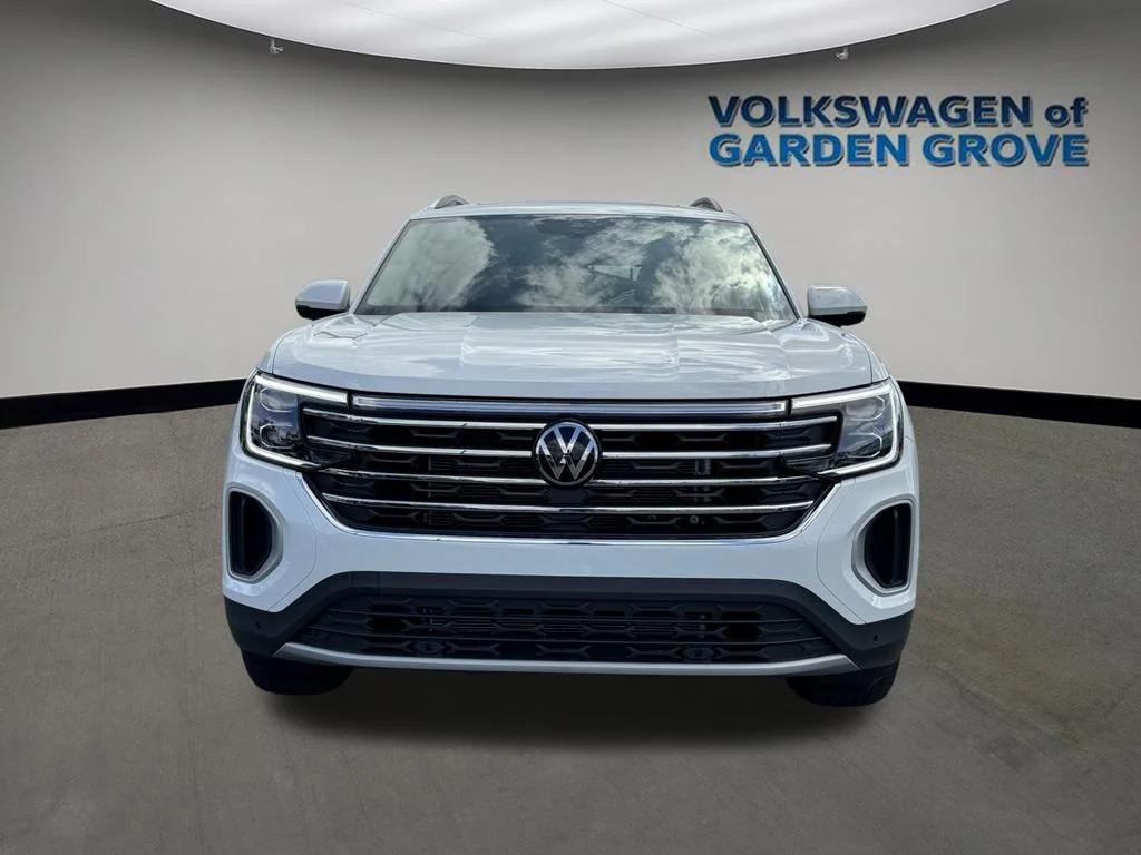 new 2025 Volkswagen Atlas car, priced at $44,614