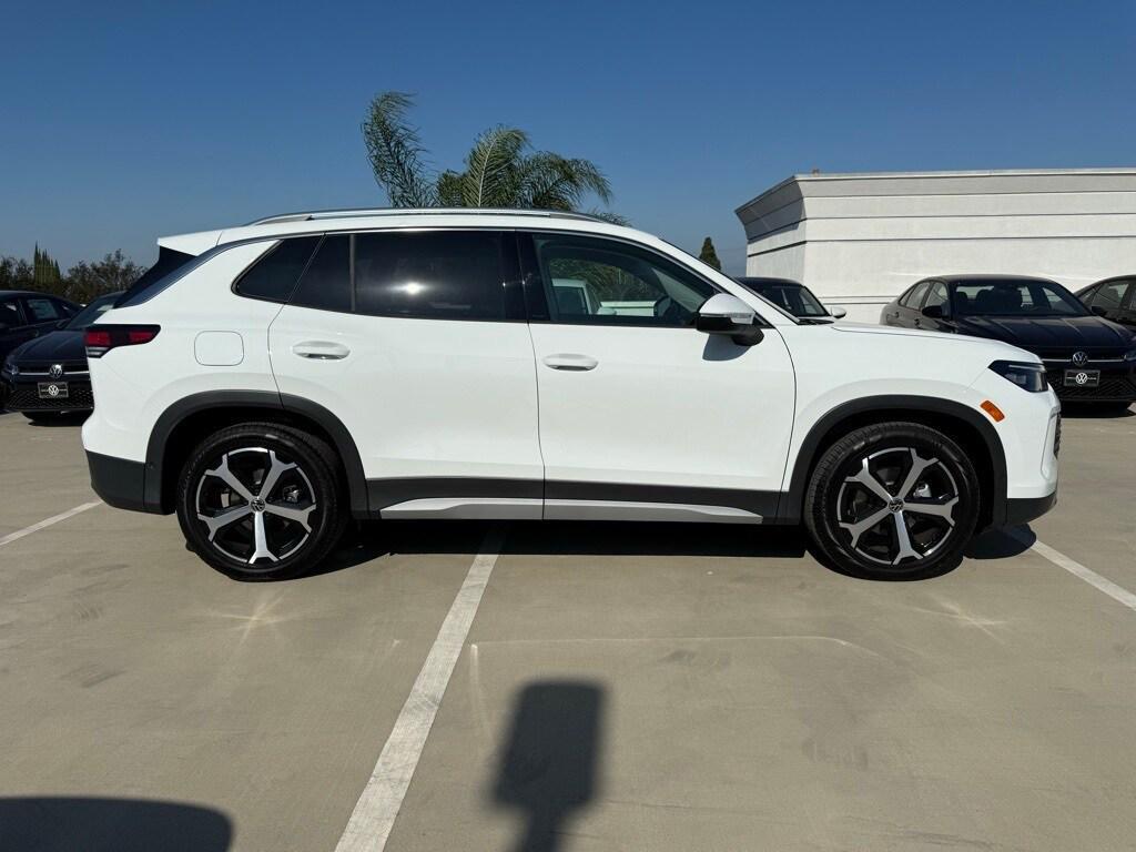 new 2025 Volkswagen Tiguan car, priced at $32,453