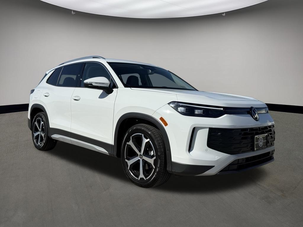 new 2025 Volkswagen Tiguan car, priced at $32,453