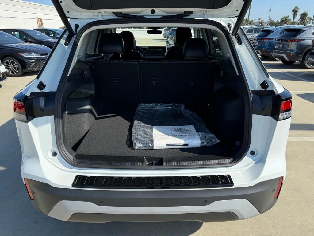 new 2025 Volkswagen Tiguan car, priced at $32,453