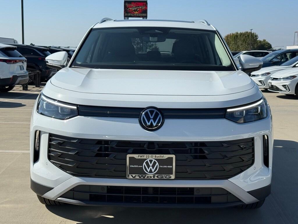 new 2025 Volkswagen Tiguan car, priced at $32,453