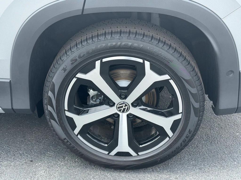 new 2025 Volkswagen Tiguan car, priced at $30,315