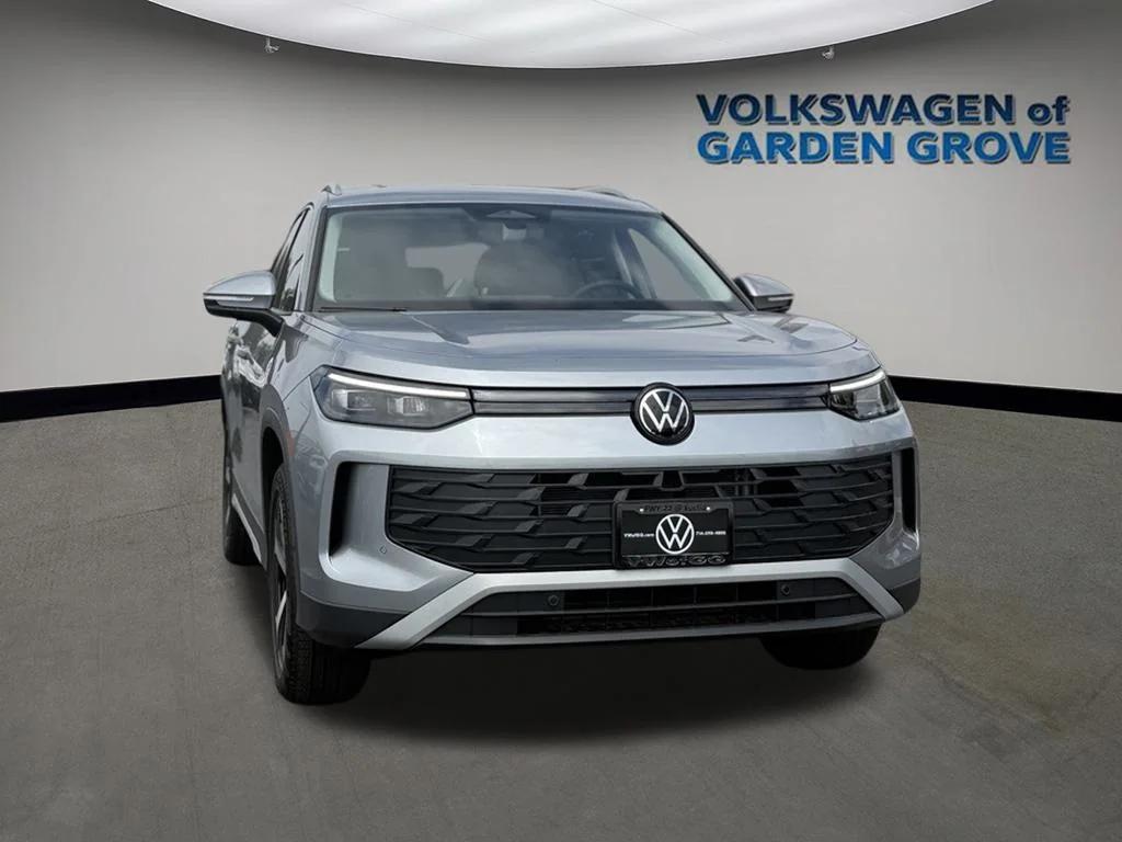 new 2025 Volkswagen Tiguan car, priced at $30,315