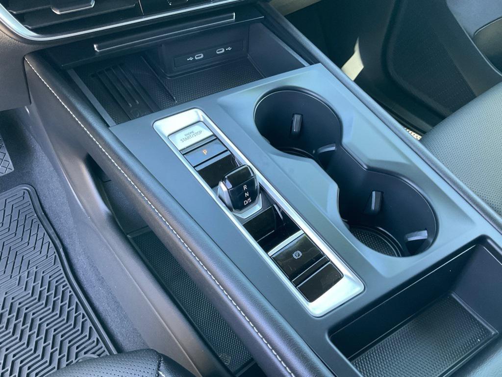 used 2025 Volkswagen Atlas car, priced at $36,994