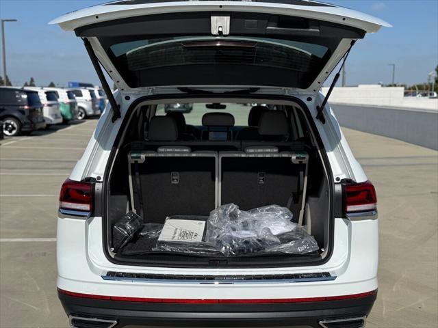 new 2025 Volkswagen Atlas car, priced at $36,830