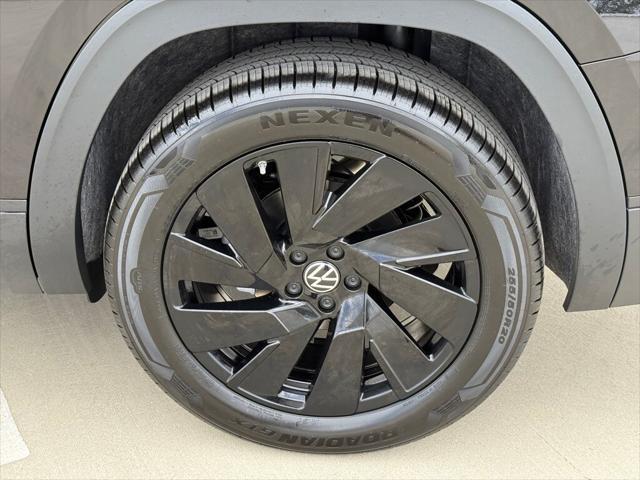new 2025 Volkswagen Atlas car, priced at $41,519