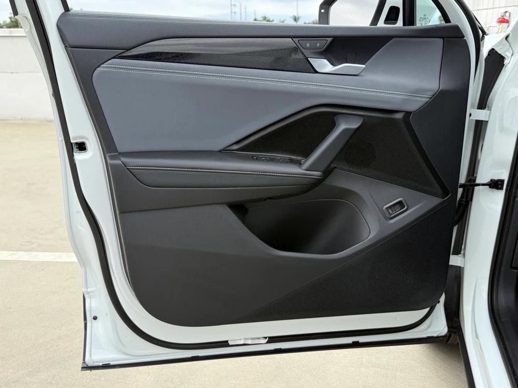 new 2025 Volkswagen Tiguan car, priced at $30,410