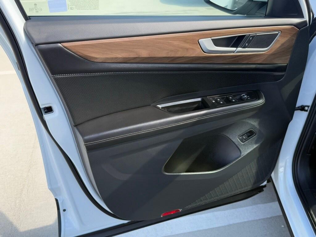 new 2026 Volkswagen Atlas car, priced at $47,524