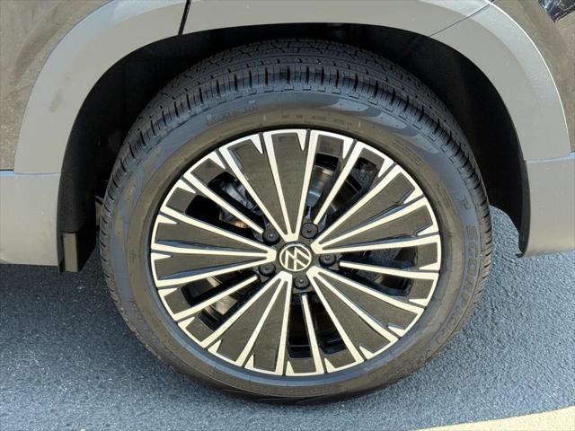 new 2025 Volkswagen Taos car, priced at $28,344