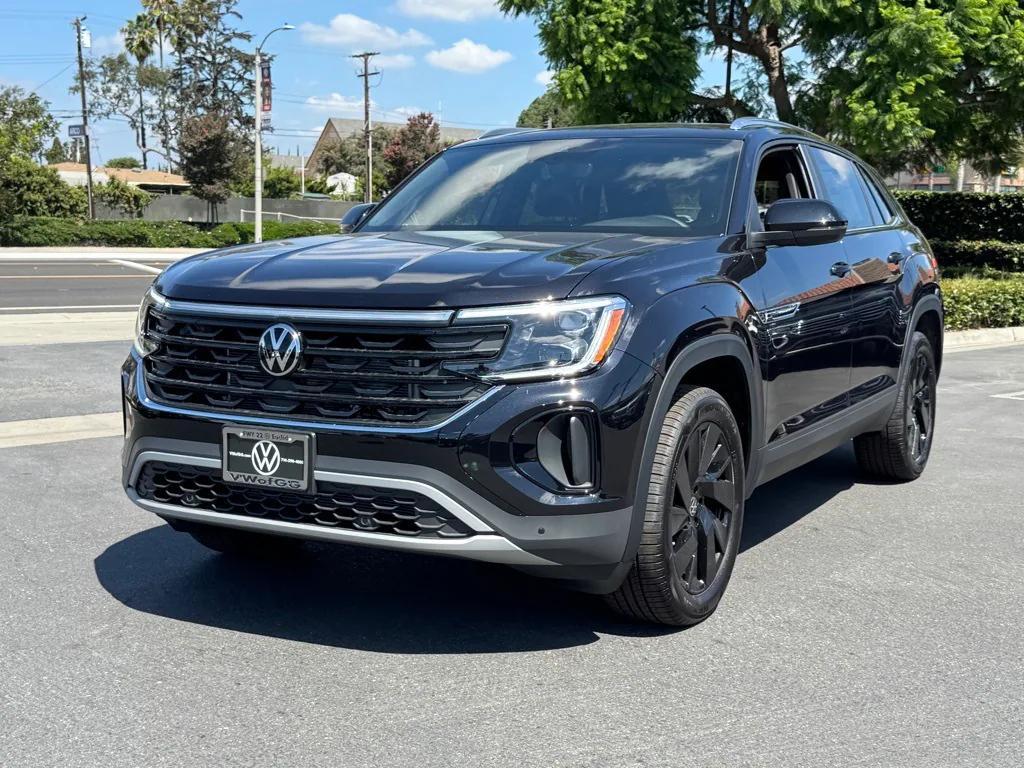 new 2026 Volkswagen Atlas Cross Sport car, priced at $44,152