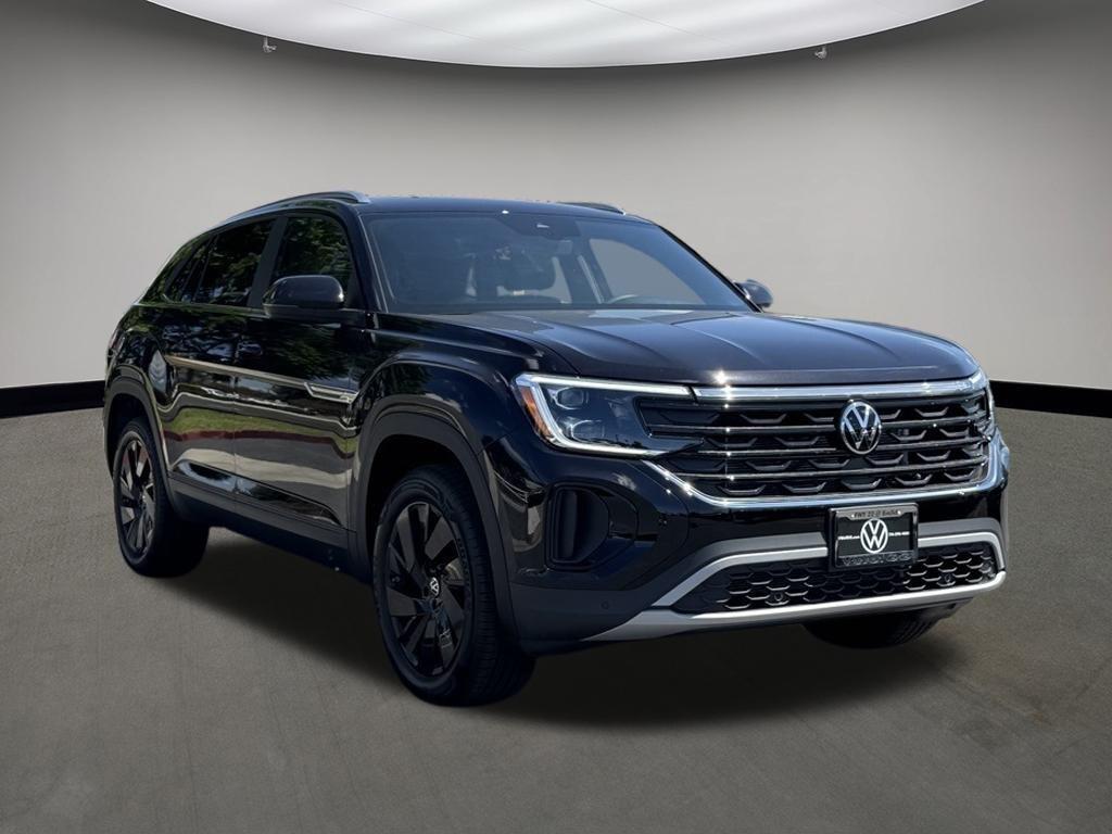 new 2026 Volkswagen Atlas Cross Sport car, priced at $44,152