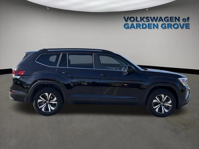 new 2025 Volkswagen Atlas car, priced at $37,978