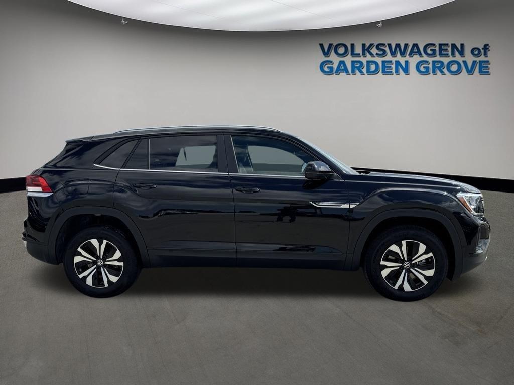 new 2026 Volkswagen Atlas Cross Sport car, priced at $37,571