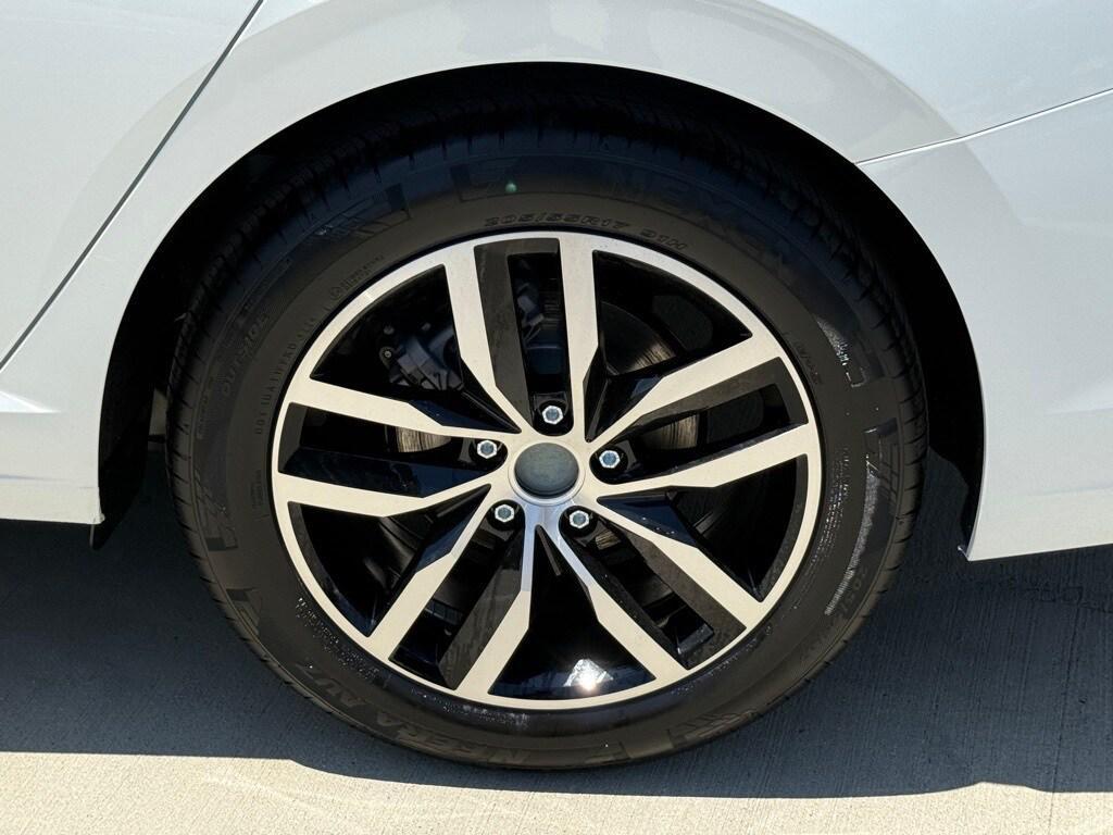 new 2025 Volkswagen Jetta car, priced at $24,924