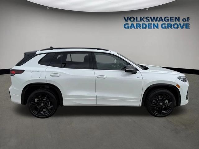 new 2025 Volkswagen Tiguan car, priced at $39,198