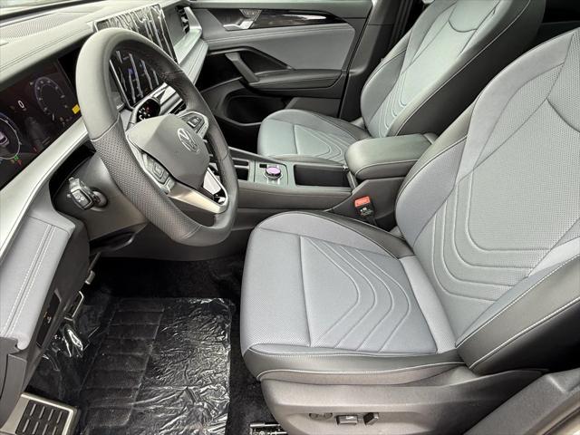 new 2025 Volkswagen Tiguan car, priced at $39,198