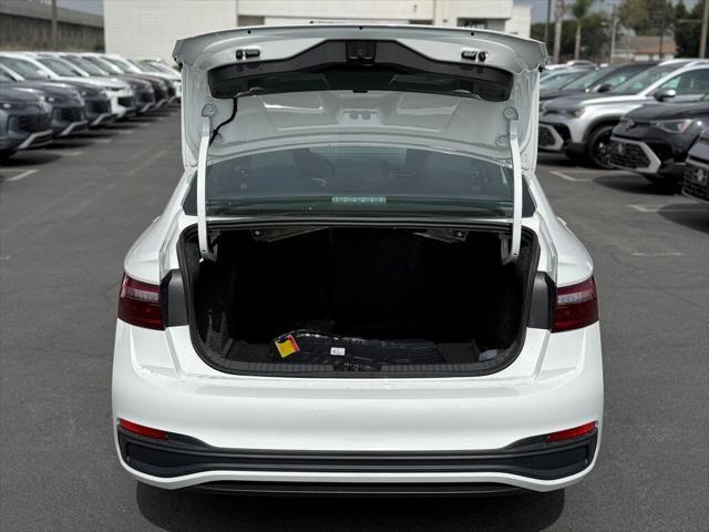 new 2025 Volkswagen Jetta car