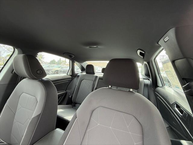 new 2025 Volkswagen Jetta car