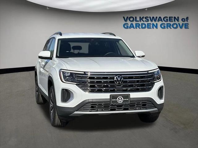 new 2025 Volkswagen Atlas car, priced at $38,478