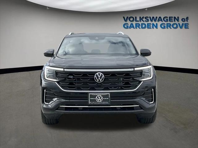 new 2025 Volkswagen Atlas car, priced at $56,014