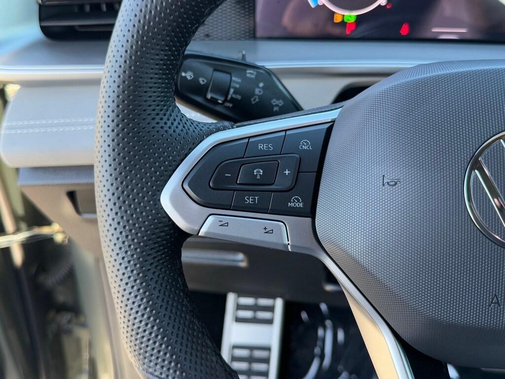 new 2025 Volkswagen Tiguan car, priced at $37,060