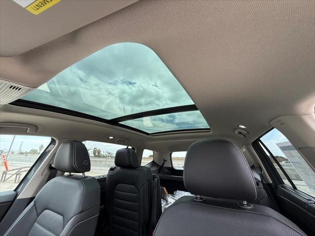 new 2025 Volkswagen Atlas car, priced at $48,026