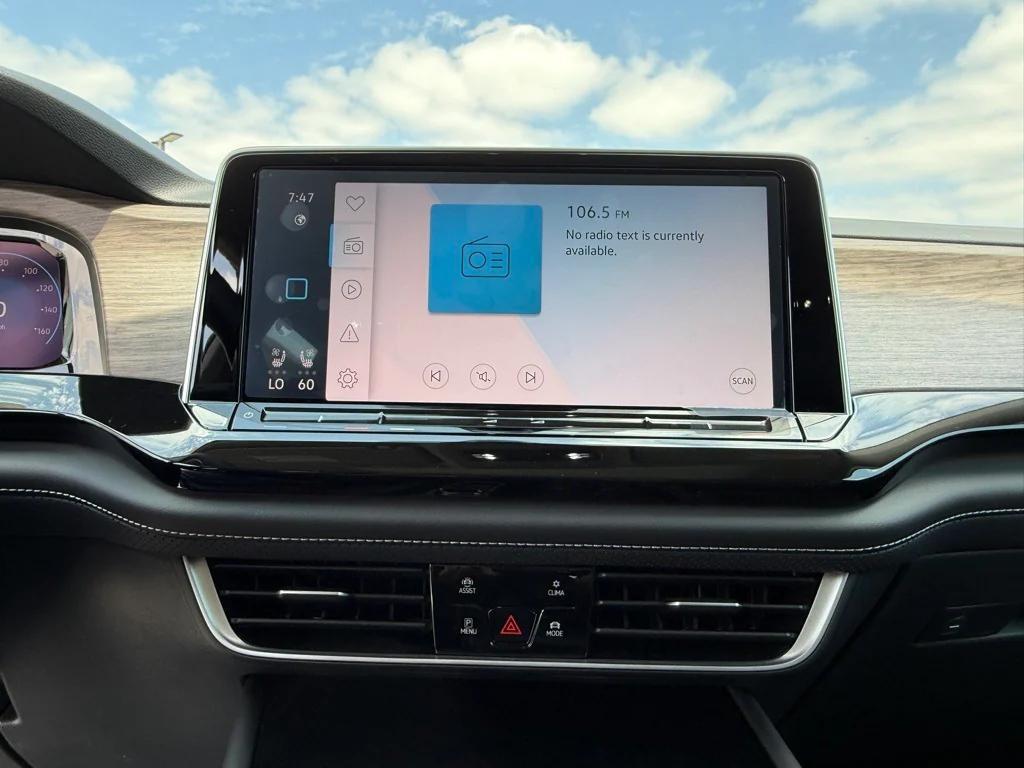 new 2025 Volkswagen Atlas car, priced at $46,526