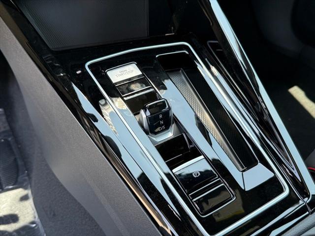 new 2025 Volkswagen Golf GTI car, priced at $39,008