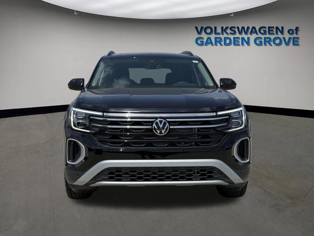 new 2025 Volkswagen Atlas car, priced at $43,823