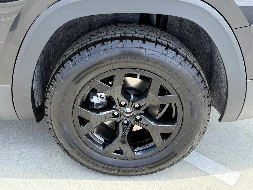 new 2025 Volkswagen Atlas car, priced at $43,823