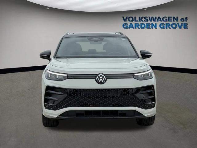 new 2025 Volkswagen Tiguan car, priced at $39,354