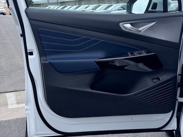 new 2025 Volkswagen ID.4 car, priced at $53,204