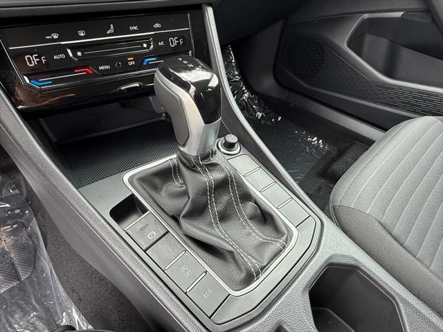 new 2025 Volkswagen Jetta car, priced at $24,016