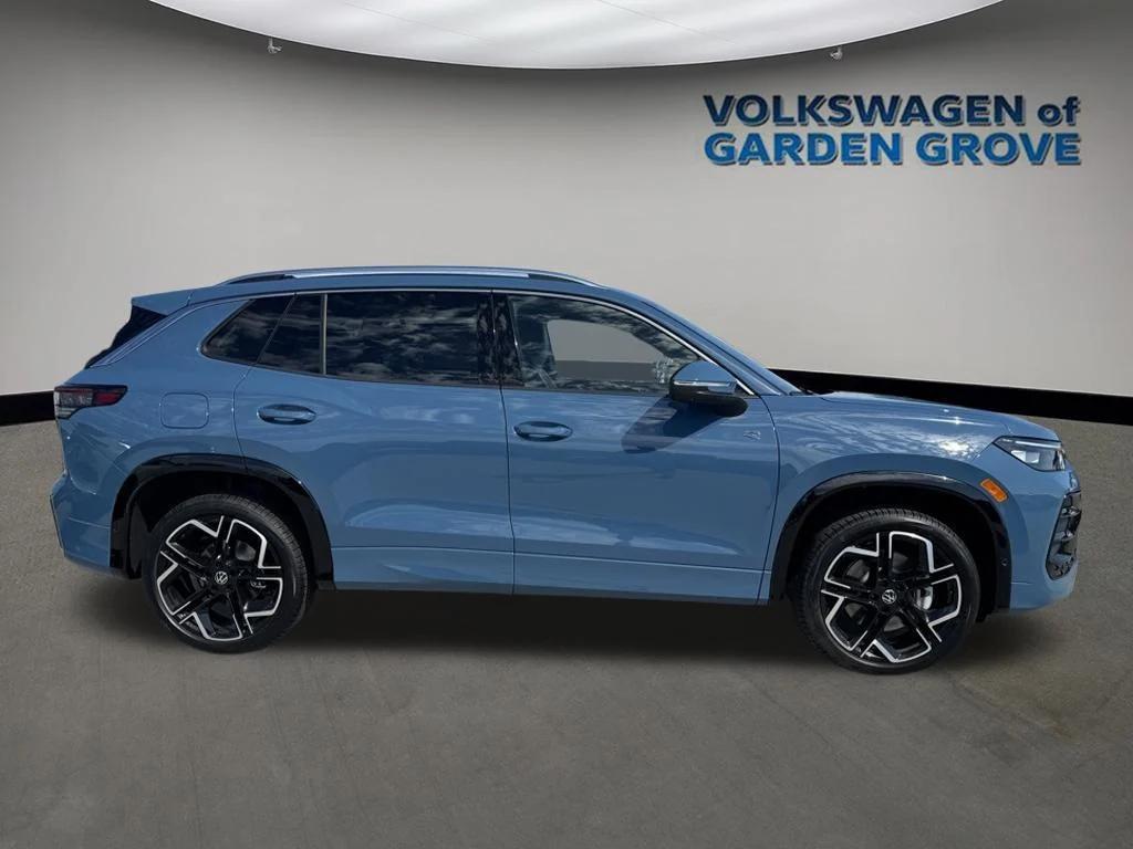 new 2025 Volkswagen Tiguan car, priced at $42,761