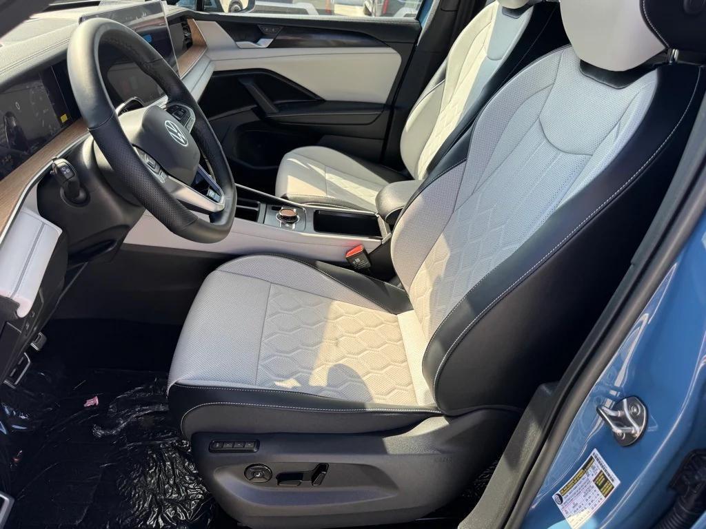 new 2025 Volkswagen Tiguan car, priced at $42,761